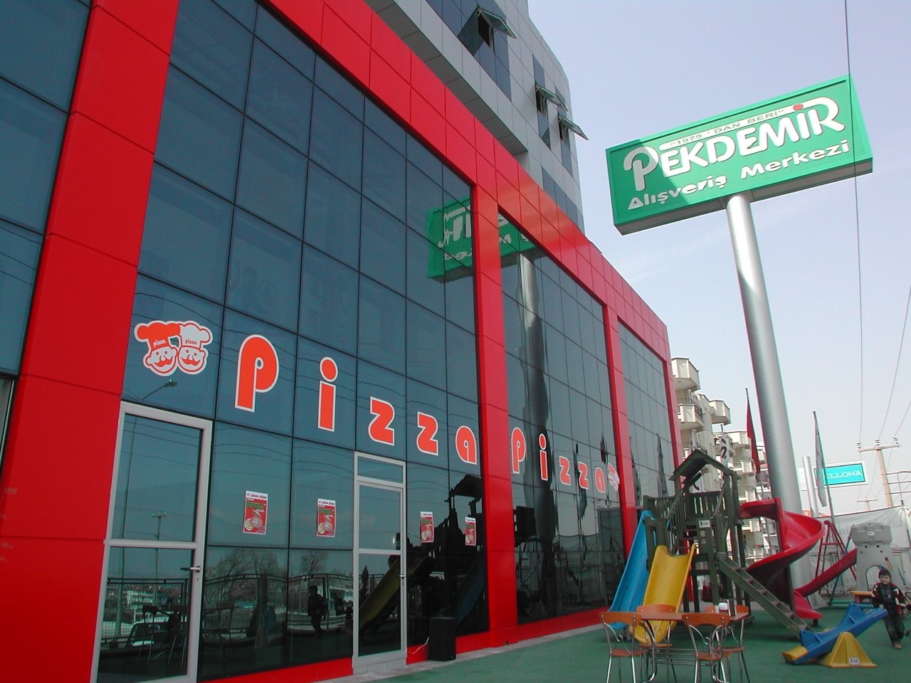 Pekdemir AVM, alüminyum kaplama sistemleri